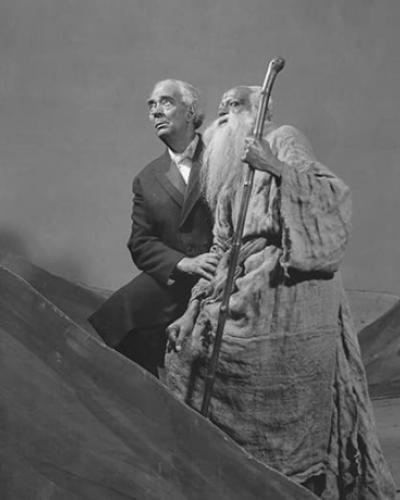 Richard B. Harrison (left) as De Lawd and Alonzo Fenderson as Moses in The Green Pastures, 1930